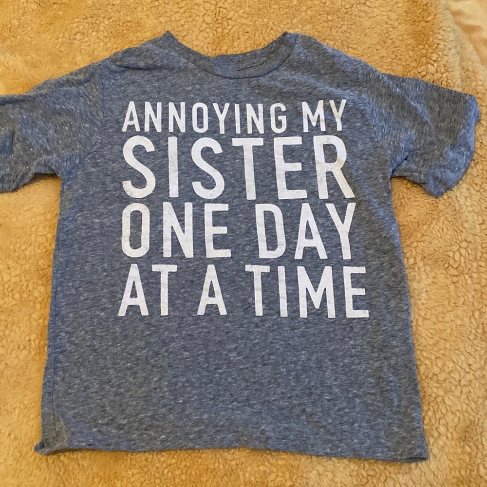 Kids shirt. Size 7/8. Medium